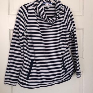 🐳Vineyard Vines navy and white striped pullover